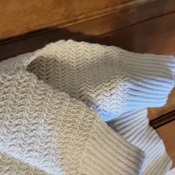 Cozy Sweater - Picture 4 of 5